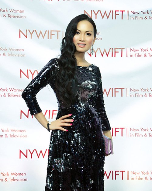 
Hà Phương xuất hiện nổi bật khi dự lễ trao giải Muse Awards tại New York.
