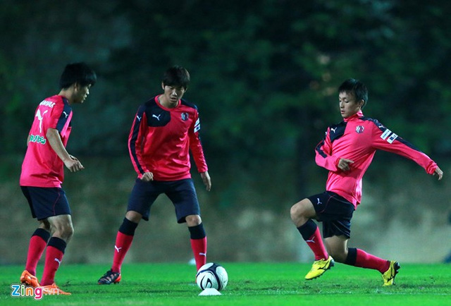 
U23 Cerezo Osaka phô bày sức mạnh, sức bền và tốc độ đáng nể.
