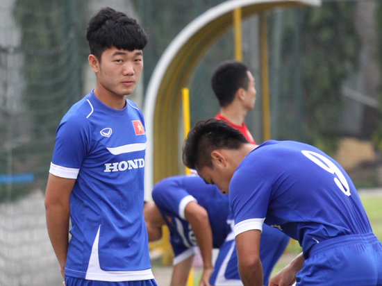 
Cách đây vài tuần, thông tin Incheon United thuộc K-League chiêu mộ Xuân Trường đã khiến nhiều người ngạc nhiên. Mức phí chuyển nhượng 300.000 USD lọp Top 10 thương vụ đình đám nhất trong lịch sử 12 năm của CLB này.
