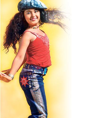 
Lối diễn xuất ngọt ngào, tinh tế của Avika đã giúp Cô dâu 8 tuổi thu phục được trái tim của hàng vạn khán giả. Năm 2008, Avika trở thành nữ diễn viên nhí được yêu thích nhất Ấn Độ.
