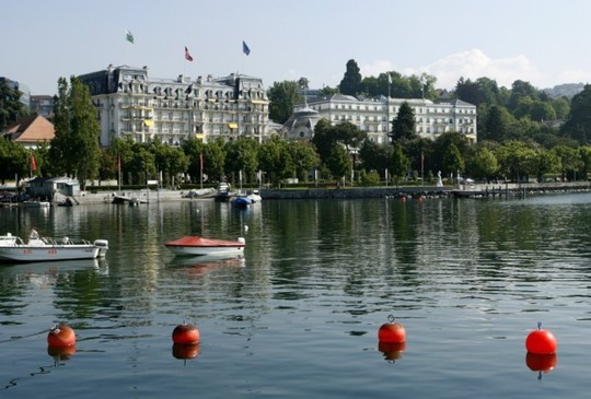 Khách sạn Beau-Rivage tại TP Lausanne - Thụy Sĩ. Ảnh: Reuters