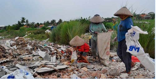 Amiang thải ra môi trường gây nguy cơ phơi nhiễm amiang dẫn đến bệnh ung thư.