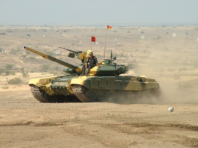 Xe tăng T-90 của Lục quân Ấn Độ.