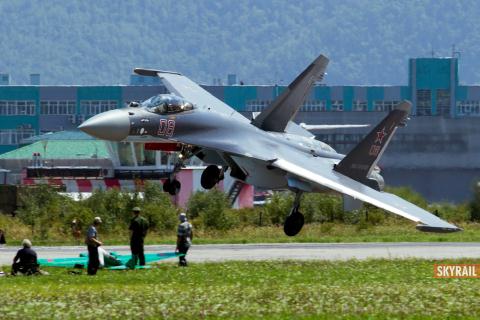 Bao Trung Quoc lai ban chuyen Viet Nam mua Su-35
