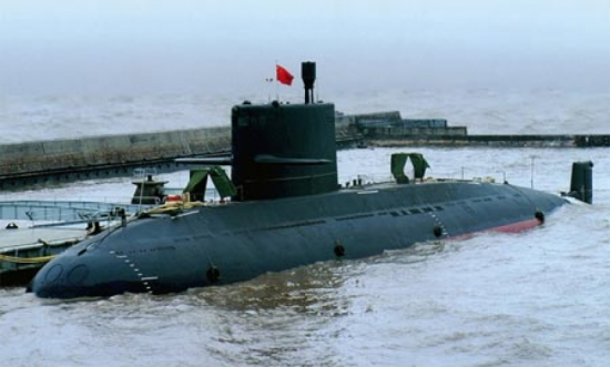 Tàu ngầm lớp Yuan của Trung Quốc tại cảng Karachi, Pakistan vào tháng 6/2015.