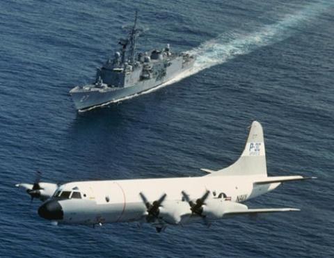 Máy bay trinh sát P-3C Orion của Lockheed.

