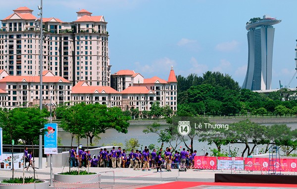 Chỉ còn 5 ngày nữa, lễ khai mạc SEA Games 28 sẽ chính thức bắt đầu, thế nên ngay từ lúc này không khí hết sức nhộn nhịp diễn ra ở khu liên hiệp thể thao quốc Singapore mang tên Singapore Sport Hub.