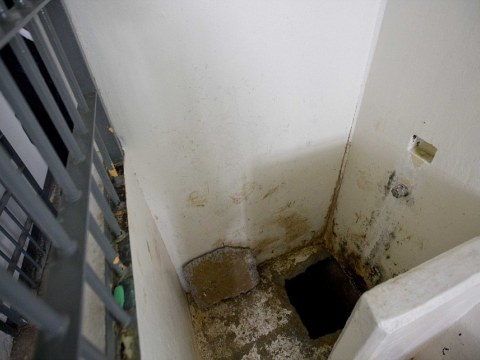 El Chapo đã đào tẩu bằng đường hầm đào thẳng vào phòng giam của gã