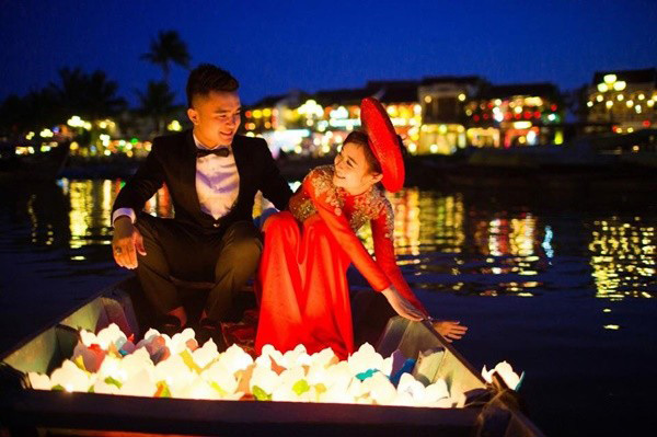 Bộ ảnh cưới đẹp mê mẩn của cặp cô dâu chú rể toàn vàng ở Hà Tĩnh