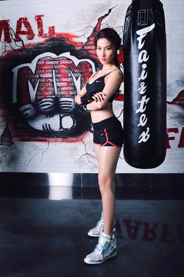 Bỏng mắt với hình ảnh cực kỳ gợi cảm của "boxing girl" Diễm My 9X