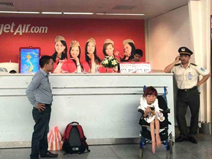Chị Vân bị từ chối vận chuyển ở sân bay Đà Nẵng vì là người khuyết tật (Ảnh nhân vật cung cấp)