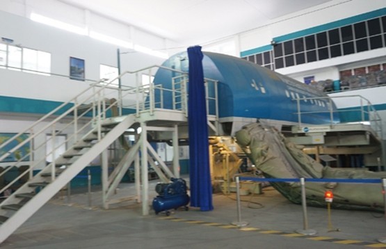 Mô hình máy bay Airbus phục vụ công tác huấn luyện phi công và tiếp viên tại Trung tâm huấn luyện bay.