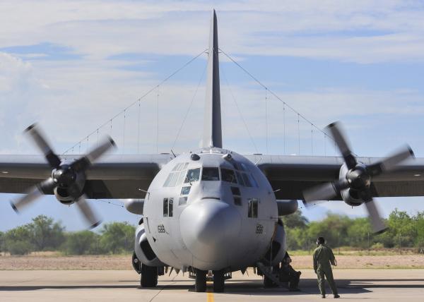 Một chiếc EC-130H Compass Call tại căn cứ không quân Davis-Monthan vào tháng 8/2014