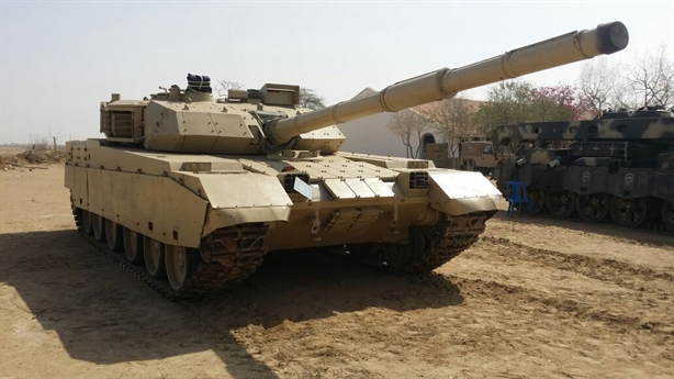 Thậm chí, MBT-3000 còn được phía Pakistan đánh giá là &quot;không có lợi thế&quot; đáng kể trước loại xe tăng chủ lực Al-Khalid (do Pakistan và Trung Quốc hợp tác sản xuất, trang bị động cơ 6TD-2 của Ukraina).