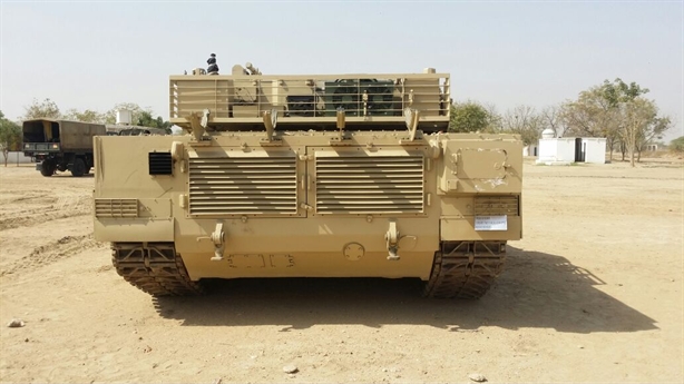 Trong giai đoạn đấu thầu cuối cùng vào hồi tháng 5/2014 ở tỉnh Bahawalpur, xe tăng MBT-3000 của Trung Quốc đã không thể vượt qua được Oplot-M của Ukraina