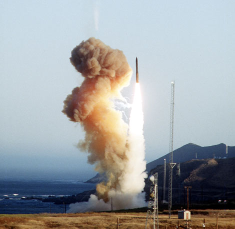 Tên lửa đạn đạo Minuteman III rời bệ phóng. Ảnh: Airforce Technology