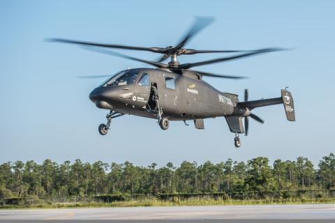 Nguyên mẫu thử nghiệm trực thăng trinh sát vũ trang siêu tốc S-97 Raider thực hiện chuyến bay đầu tiên hôm 22/5.