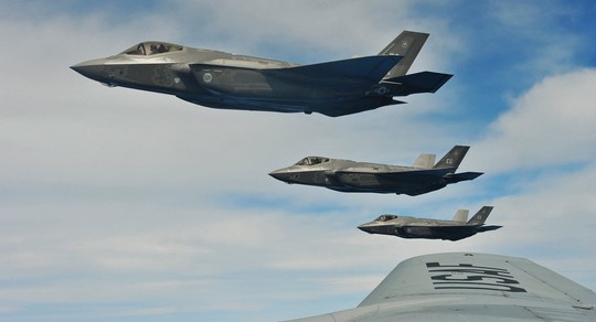 Mỹ đang lo ngại chi phí mua F-35 sẽ đội lên đáng kể. Ảnh: Spunik News