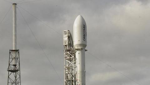 
Tên lửa tái sử dụng Falcon 9 đã được phóng thành công lên tầng quỹ đạo thấp của Trái Đất và quay lại mặt đất an toàn. Ảnh: SpaceX 
