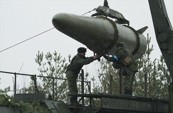 
Ông Stoltenberg còn cho rằng, những hành động này của Moscow “gây bất ổn và nguy hiểm”. Bên cạnh đó, Tổng thư ký NATO nhấn mạnh, rằng NATO không muốn gia tăng các cuộc đối đầu với Nga.
