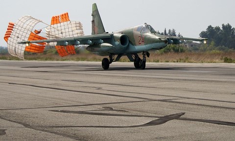 
Su-25 tại căn cứ ở Syria

