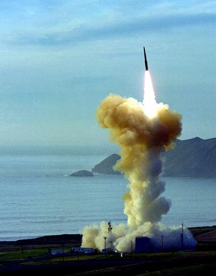 
Mỹ phóng tên lửa đạn đạo liên lục địa Minuteman III
