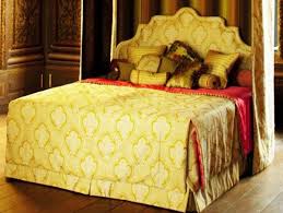
Những chiếc giường đắt nhất Việt Nam đầu tiên phải kể đến siêu giường 6 tỷ của Đại gia Lê Ân
