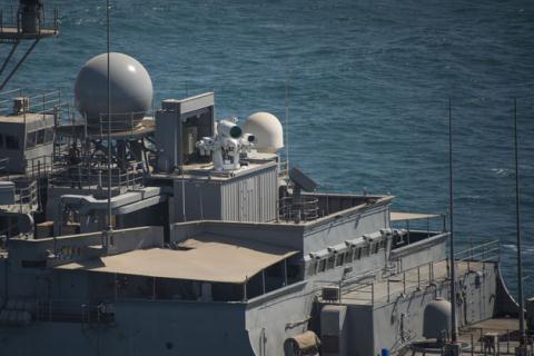 Hải quân Mỹ thử nghiệm súng laser tại Vinh Ba Tư hồi tháng 11/2014.
