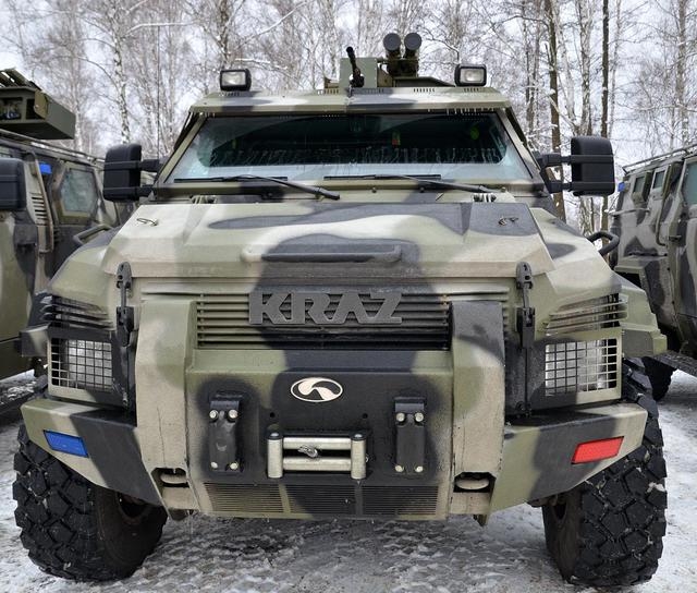 
Xe thiết giáp đa năng KRAZ Spartan được phát triển dựa trên khung gầm xe Ford F-550, loại xe này được đánh giá có hiệu quả cao trong sử dụng và chi phí thấp. KRAZ Spartan có thể xem là sự bổ sung bên cạnh các xe thiết giáp chở quân BTR-3 và BTR-4.
