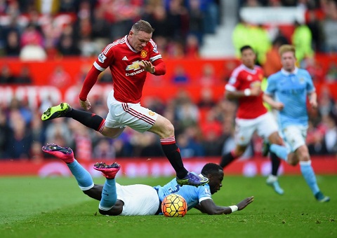 Cựu trợ lý Man United: Rooney sa sút vì ít được các đồng đội chuyền bóng