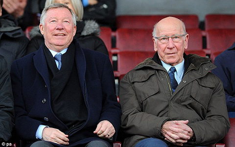 
Sir Alex Ferguson và Sir Bobby Charlton.

