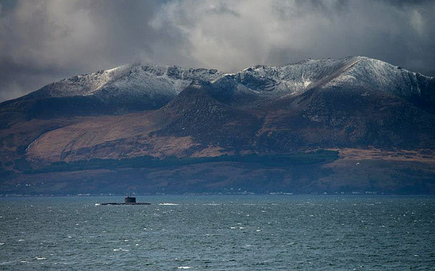 Một tàu ngầm của NATO ngoài khơi Scotland trong cuộc tập trận Joint Warrior