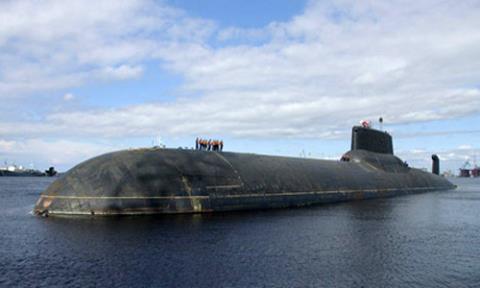 Tàu ngầm hạt nhân lớn nhất thế giới mang tên Dmitry Donskoy