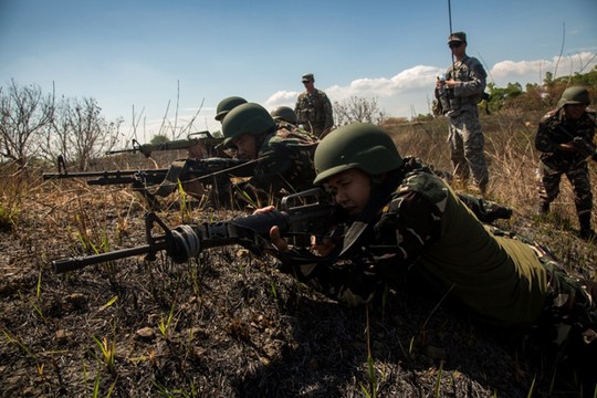 Quân đội Philippines và Mỹ tập trận thường niên Balikatan 2015 ở căn cứ Magsaysay, phía Bắc Philippines hồi tháng 4Ảnh: US ARMY