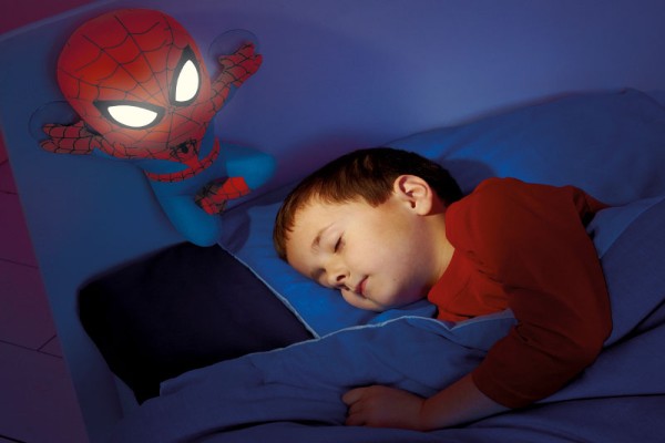 
Bật đèn cho con khi ngủ gây hại khôn lường cho bé.
