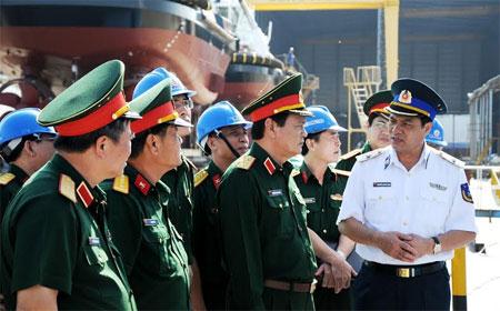 Thượng tướng Nguyễn Thành Cung kiểm tra Tổng công ty Sông Thu