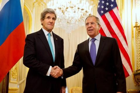 Ngoại trưởng Mỹ John Kerry và Ngoại trưởng Nga Sergei Lavrov