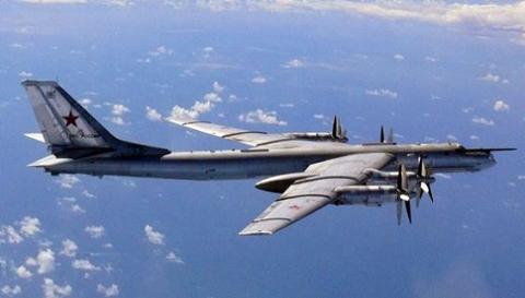 Tu-95MS roi: Canh bao luc luong khong quan Nga gia coi 