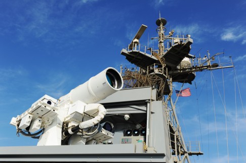 
Tàu USS Ponce của Mỹ thử nghiệm vũ khí laser.
