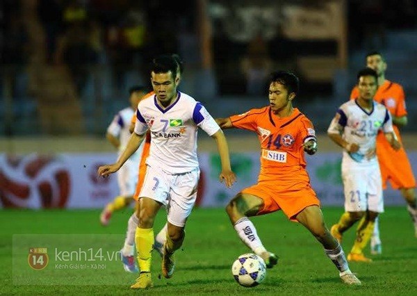 Vòng 2 V.League: HLV Huỳnh Đức thua đau, tân binh gây bất ngờ 1