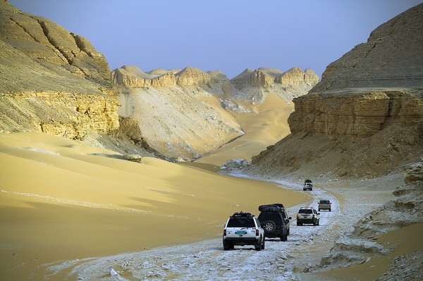 Đường Dakhla Oasis, Ai Cập