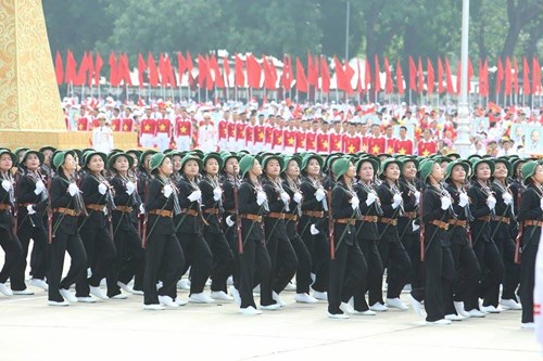 Bóng hồng trong lễ diễu binh, diễu hành kỷ niệm Quốc khánh - ảnh 10