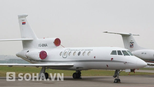 Chiếc máy bay Falcon 50 của chính phủ Serbia. Ảnh: Flickr.