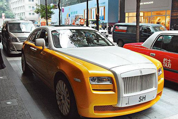 Chiếc Rolls-Royce mang biển SH - viết tắt của Stephen Hung.