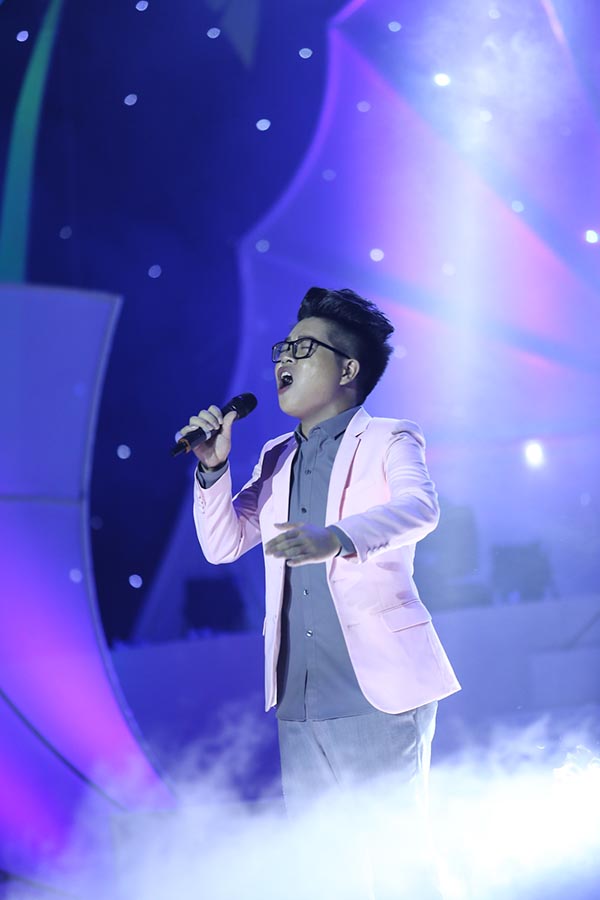 Dàn học trò của Mỹ Tâm tại The Voice 2015 cũng kết nối chương trình với nhiều tiết mục ấn tượng và đặc sắc.