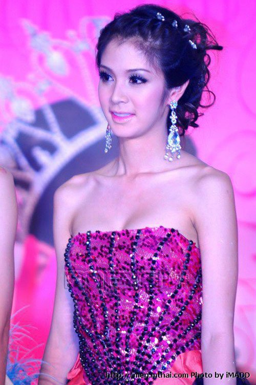 Tanyarat “Film” Jirapatpakon được biết đến sau khi giành chiến thắng hai cuộc thi lớn là Miss Tiffany Universe 2007 và Miss International Queen 2007-2008.