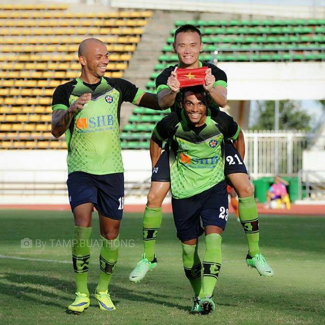 Cầu thủ 21 tuổi Xuân Nam là một hiện tượng tại Lao League 2015.