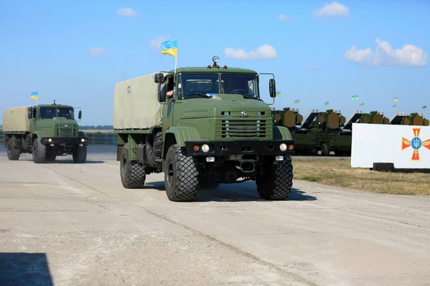 Xe vận tải quân sự KrAZ-5233BE 4x4 có sức chứa 6 tấn hàng.