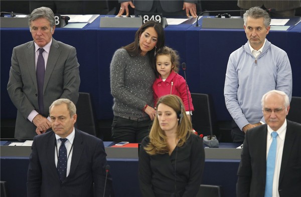 
Công chúa nhỏ ở nghị viện Châu Âu nay đã 4 tuổi, vì đã lớn nên em không mũm mĩm như ngày thơ bé nữa.
