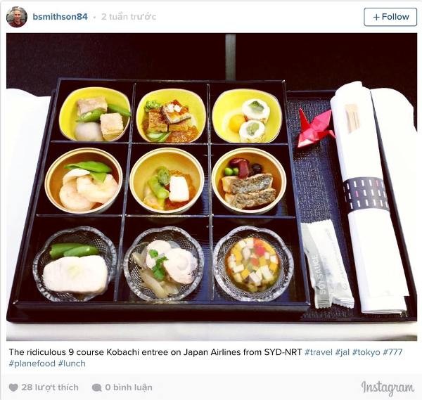 
Suất ăn Kobachi tới 9 món trên Japan Airlines. Nhật Bản.
